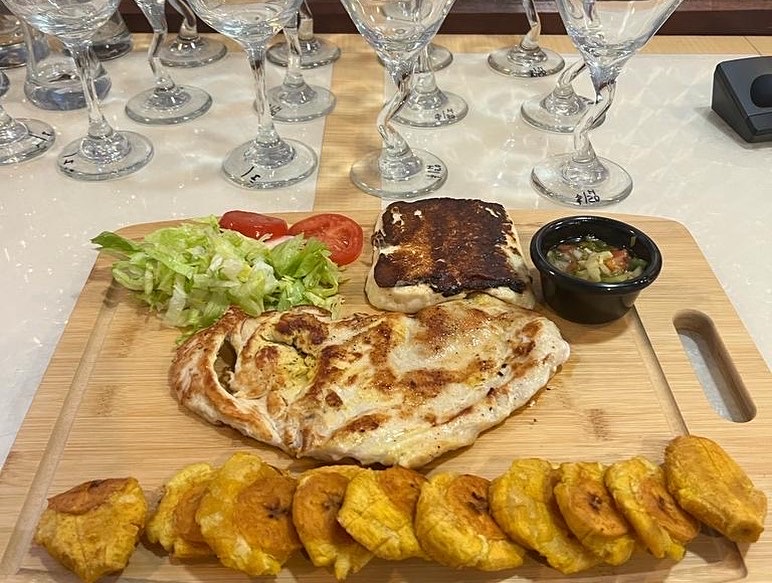 Mofongo City | restaurant | 7373 Dixie Hwy, Fairfield, OH 45014, USA | 8596288424 OR +1 859-628-8424