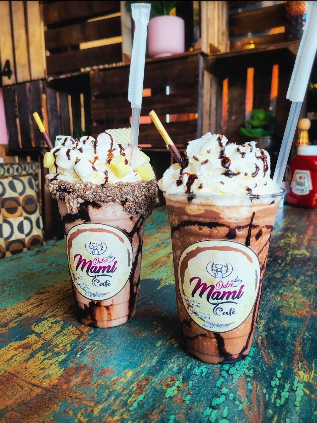 Dulce Mami Café | restaurant | 2559 W 51st St, Chicago, IL 60632, USA | 7734984409 OR +1 773-498-4409