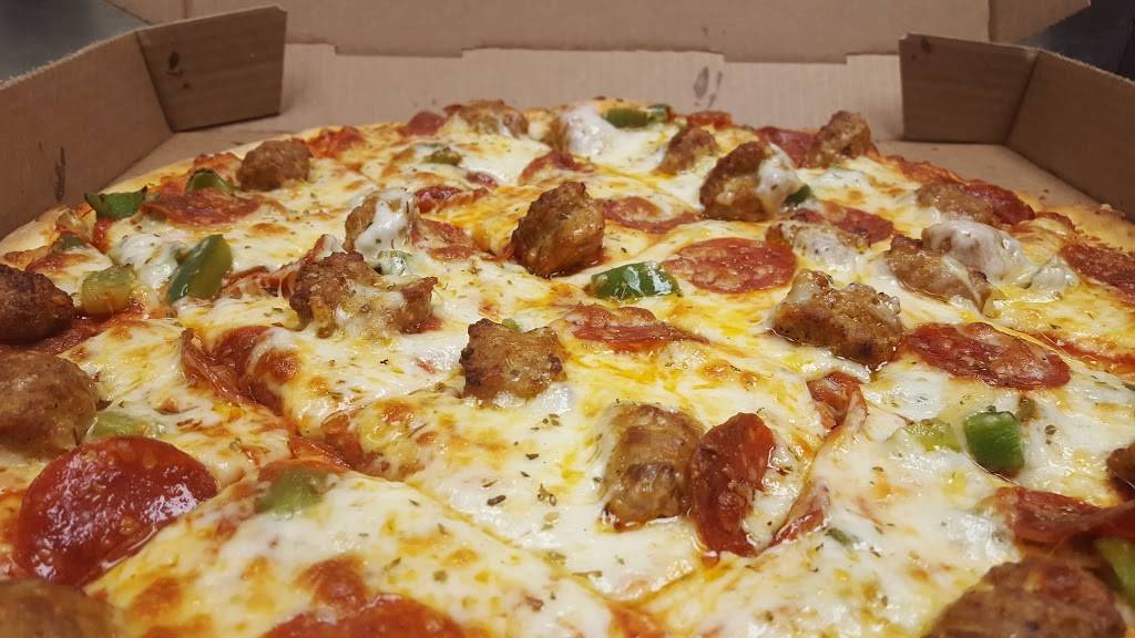 Logans | restaurant | 1805 S West Ave, Freeport, IL 61032, USA | 8152324592 OR +1 815-232-4592