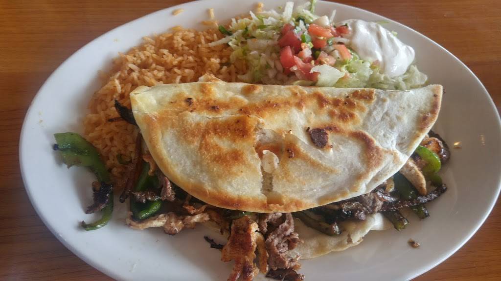 El Patio Mexican Restaurant | restaurant | 2891 E Big Beaver Rd, Troy, MI 48083, USA | 2485280106 OR +1 248-528-0106