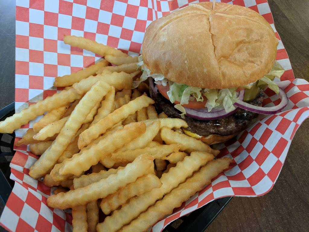 Hog Canyon Deli | restaurant | 16811 Yolo Ave, Esparto, CA 95627, USA | 5307871828 OR +1 530-787-1828