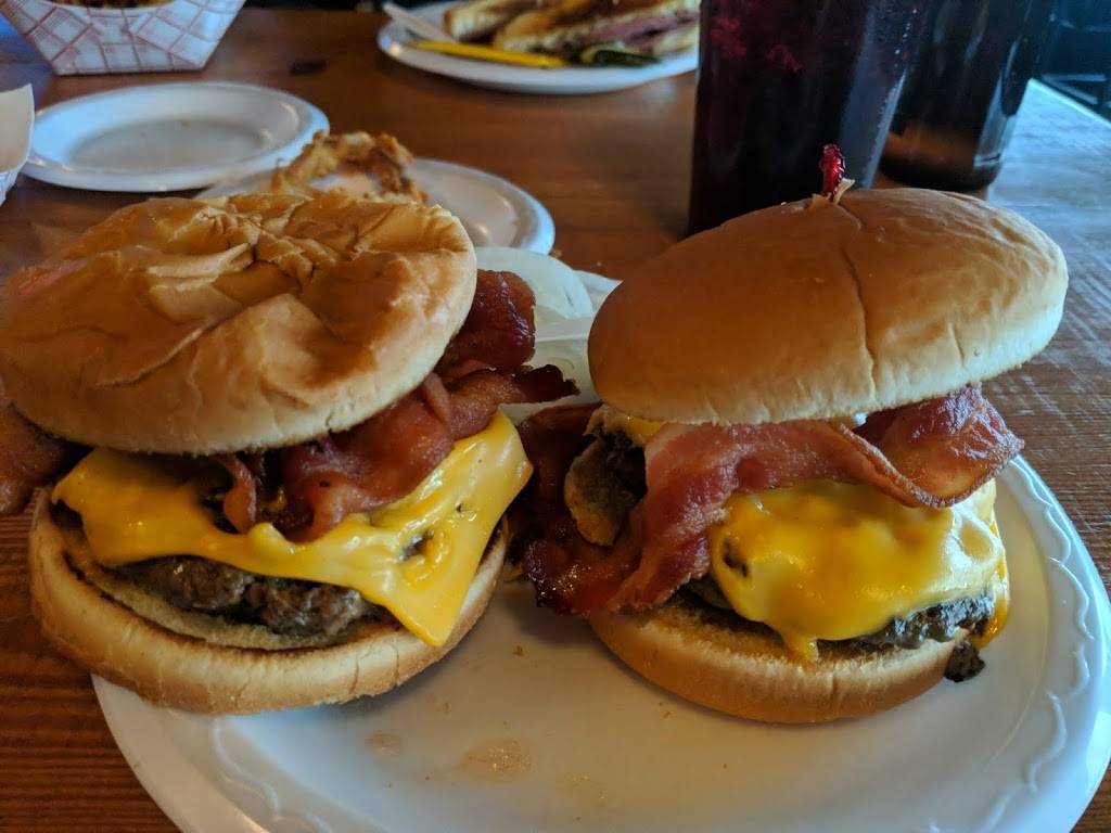 The Village Bar | restaurant | 12247 Manchester Rd, Des Peres, MO 63131, USA | 3148214532 OR +1 314-821-4532