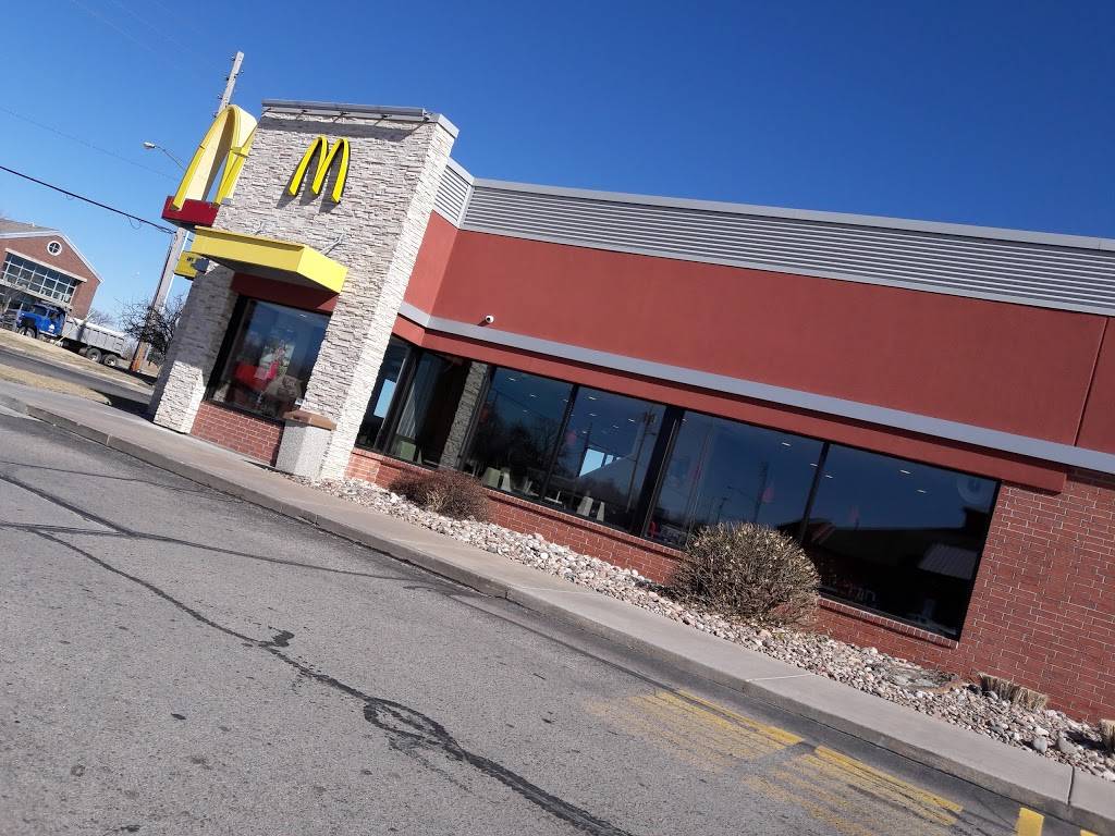 McDonalds | cafe | 115 W Central Ave, Andover, KS 67002, USA | 3167330001 OR +1 316-733-0001