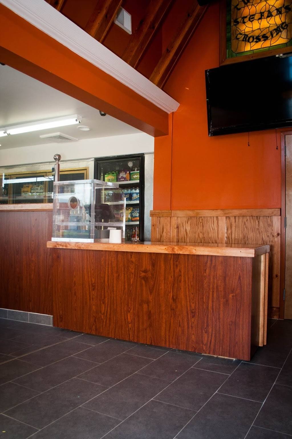 Fibbers Sports Bar & Grille | restaurant | 327 S 69th St, Upper Darby, PA 19082, USA | 6107343400 OR +1 610-734-3400