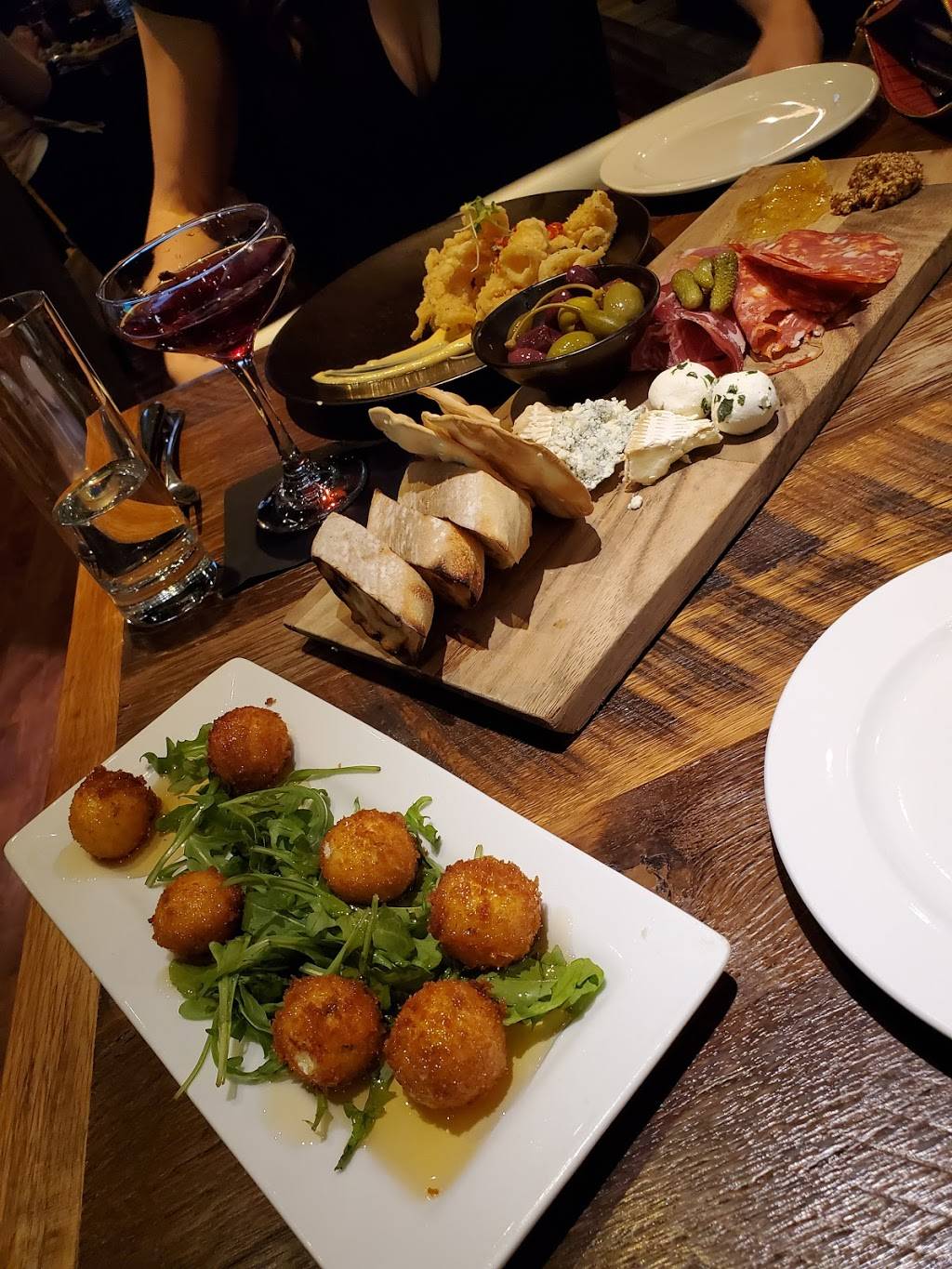 Stokin Goat | restaurant | 15805 W Maple Rd #8249, Omaha, NE 68116, USA | 4029169011 OR +1 402-916-9011