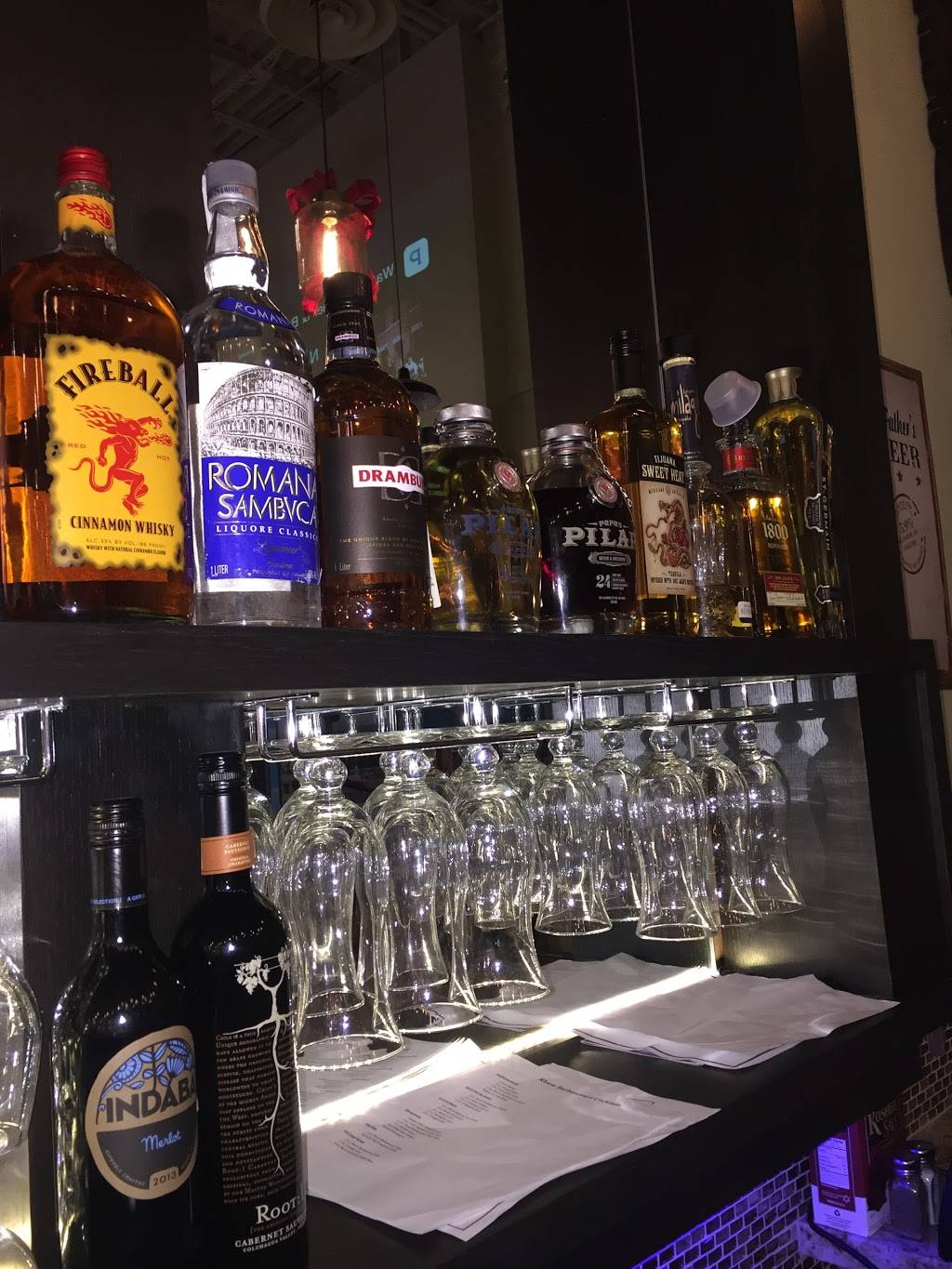 Albertes Restaurant | restaurant | 1201 NE 38th St, Oakland Park, FL 33334, USA | 9549904360 OR +1 954-990-4360