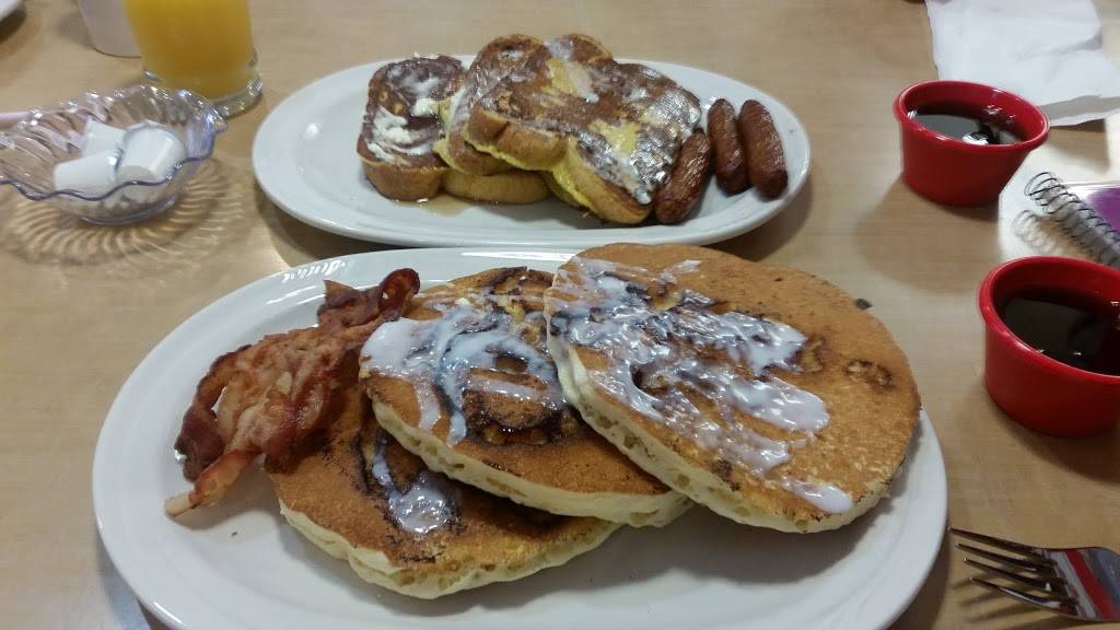 Friendlys | restaurant | 250 Andover St, Peabody, MA 01960, USA | 9785321445 OR +1 978-532-1445