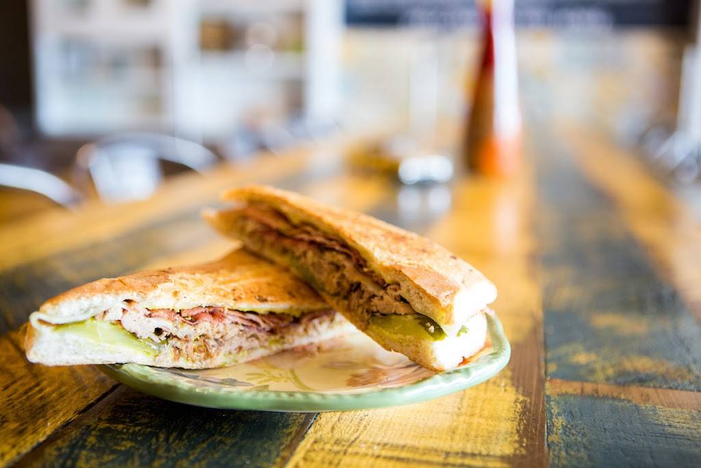 Mojos Real Cuban | restaurant | 11161 E State Rd 70 #103, Lakewood Ranch, FL 34202, USA | 9417560467 OR +1 941-756-0467