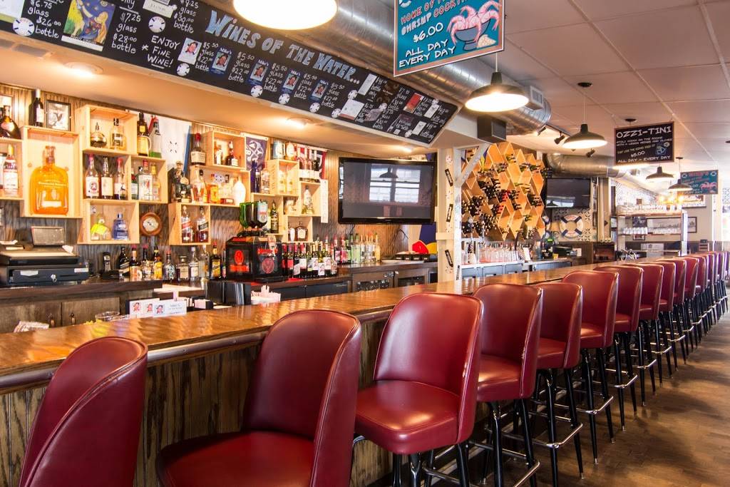 Mikes on the Water | restaurant | 24600 Jefferson Ave, St Clair Shores, MI 48080, USA | 5868722630 OR +1 586-872-2630