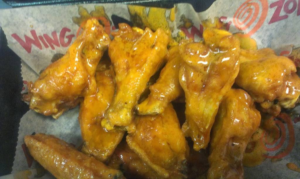 Wing Zone | restaurant | 9605 N Tryon St T, Charlotte, NC 28262, USA | 7047172445 OR +1 704-717-2445