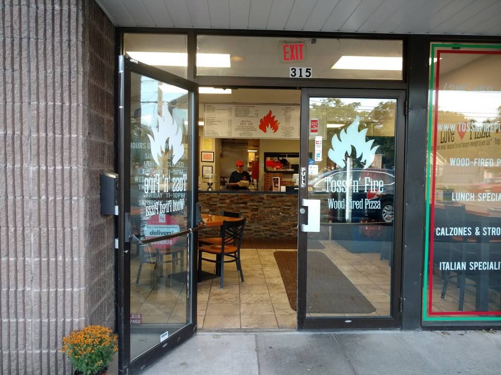 Toss & Fire Wood-Fired Pizza | meal takeaway | 315 N Main St, North Syracuse, NY 13212, USA | 3154589380 OR +1 315-458-9380
