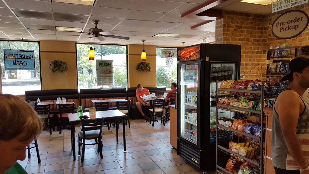 Subway | restaurant | 345 Folly Rd, Charleston, SC 29412, USA | 8437952160 OR +1 843-795-2160