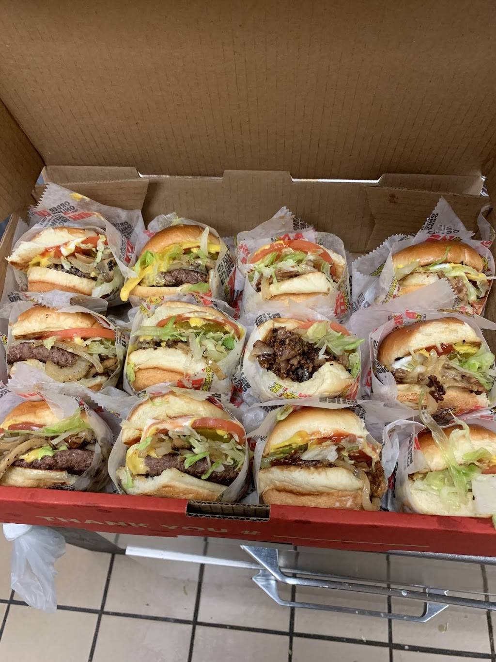 Savvy Sliders | restaurant | 5785 Glenway Ave, Cincinnati, OH 45238, USA | 5139227777 OR +1 513-922-7777