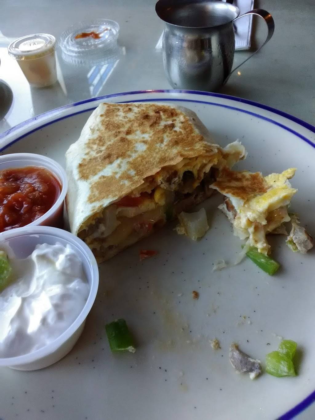 Tumble Inn Diner | restaurant | 1 Main St, Claremont, NH 03743, USA | 6035046561 OR +1 603-504-6561