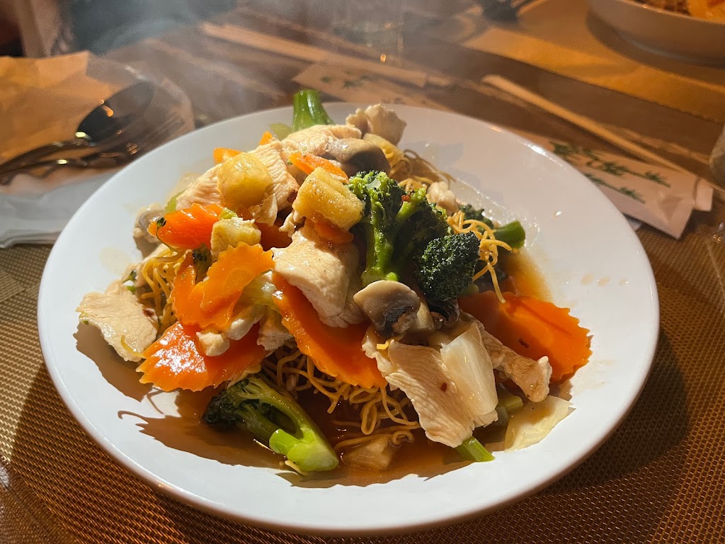 Thai Lom Cuisine | restaurant | 145 W Benson St, Cincinnati, OH 45215, USA | 5134294367 OR +1 513-429-4367