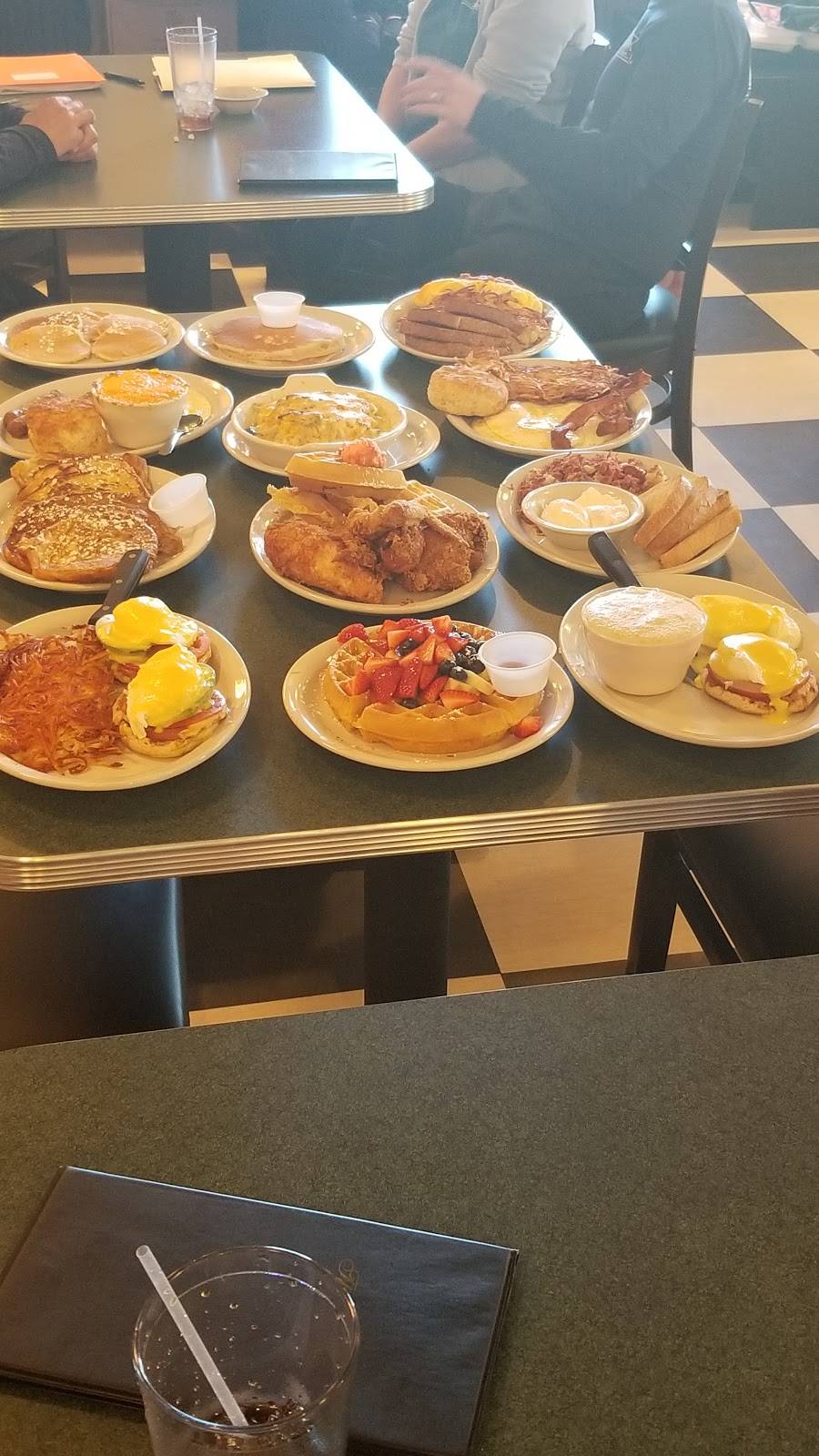 Metro Diner | restaurant | 4726 Cortez Rd W, Bradenton, FL 34209, United States | 9413063102 OR +1 941-306-3102