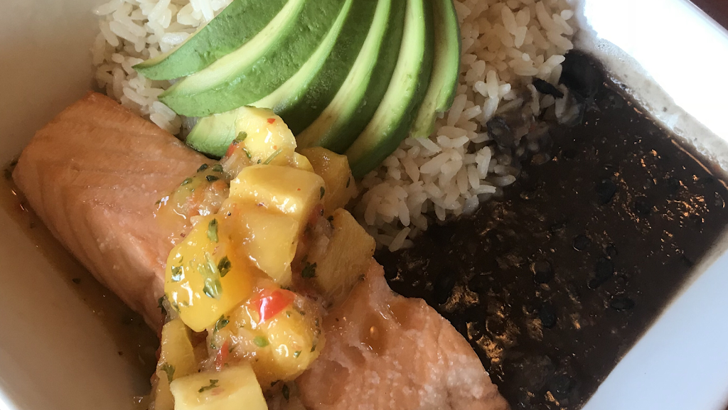 Fuego Latin Fusion Bar & Restaurant | restaurant | 438 S Broadway, Salem, NH 03079, USA | 6034586585 OR +1 603-458-6585