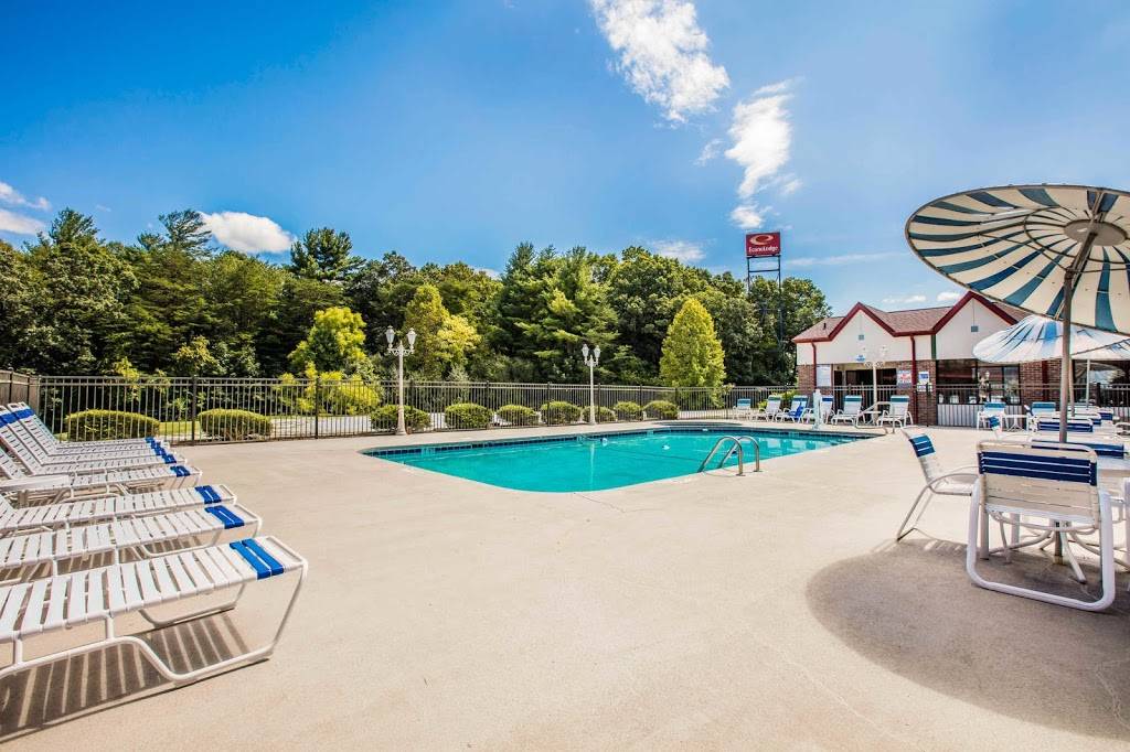 Econo Lodge Asheville Airport | restaurant | 196 Underwood Rd, Fletcher, NC 28732, USA | 8286841200 OR +1 828-684-1200