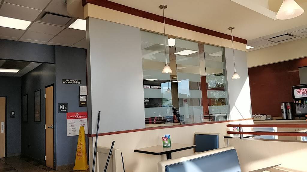 Arbys | restaurant | 6086 Mid Rivers Mall Dr, St Peters, MO 63304, USA | 6364474904 OR +1 636-447-4904