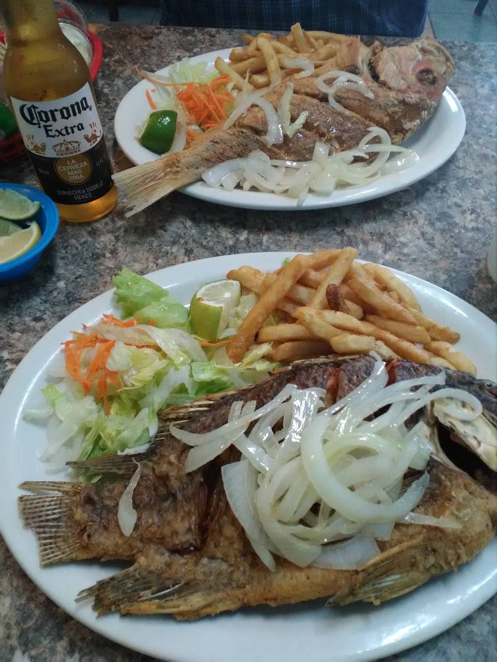 La Playa Restaurant | restaurant | 3201 W Poplar St, San Antonio, TX 78228, USA | 2107358715 OR +1 210-735-8715