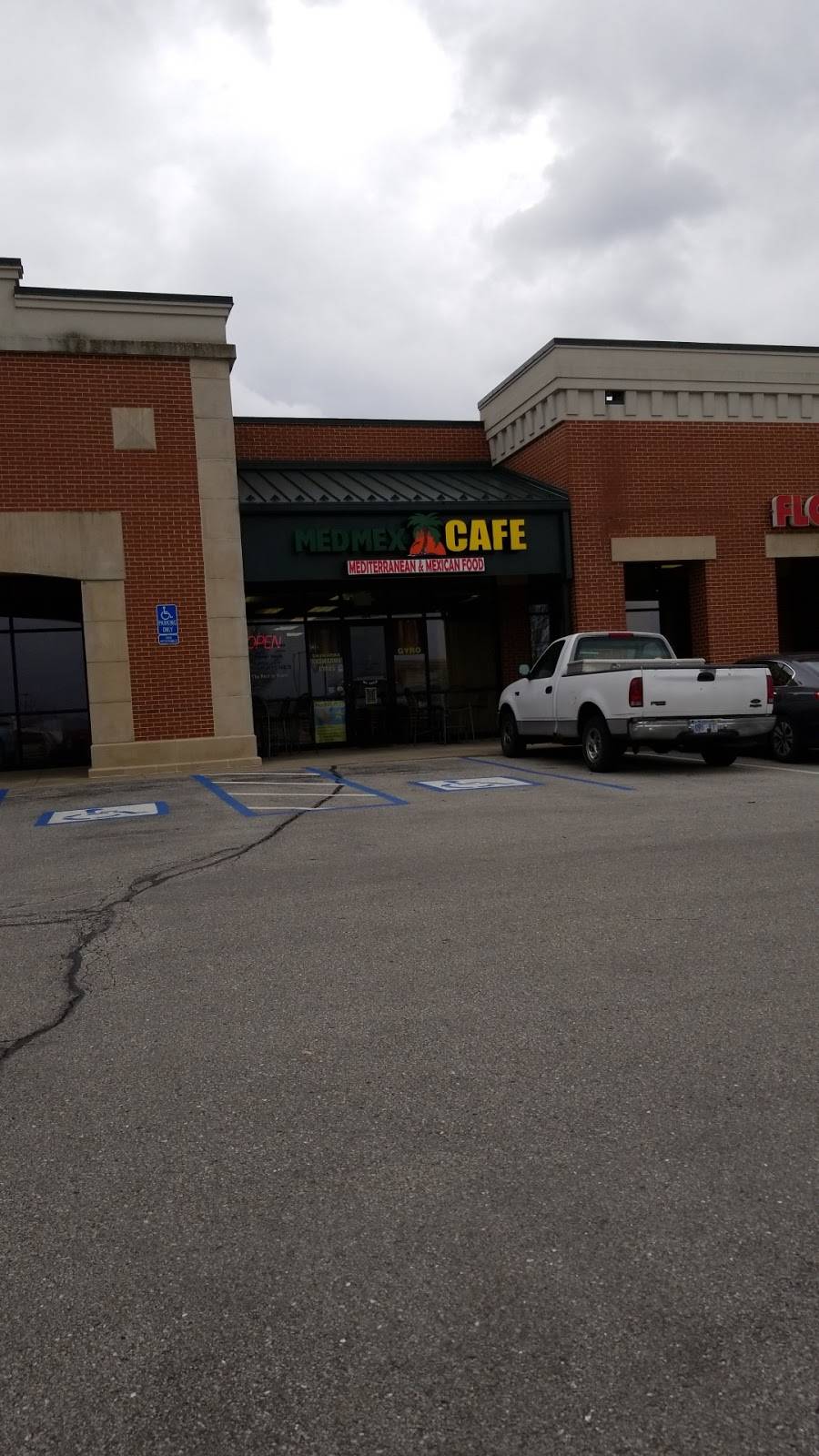 Med Mex Cafe | restaurant | 2609 E Broadway, Columbia, MO 65201, USA | 5734428727 OR +1 573-442-8727