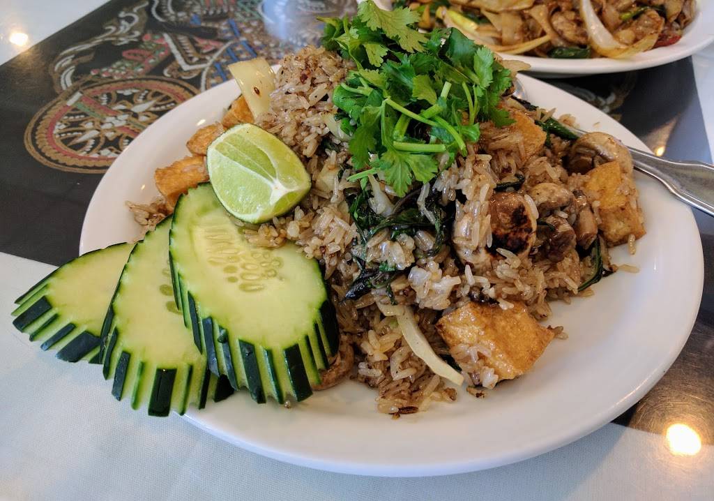 Thai Country | restaurant | 151 W Bullard Ave, Clovis, CA 93612, USA | 5592986697 OR +1 559-298-6697