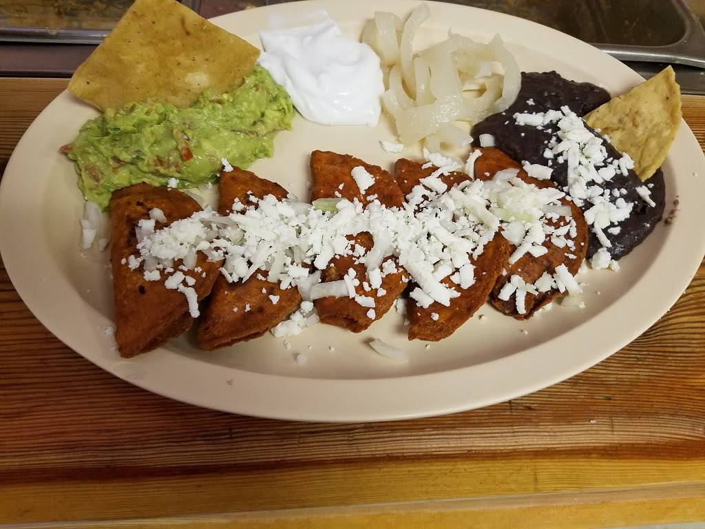 Los Candiles Restaurant | restaurant | 2624 S Central Park Ave, Chicago, IL 60623, USA | 7735228544 OR +1 773-522-8544