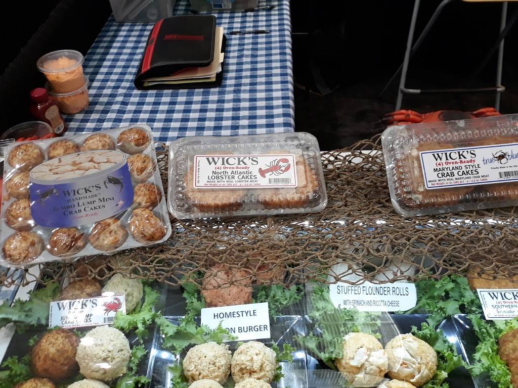 Wicks Seafood | restaurant | 3305 W 2nd St, Marcus Hook, PA 19061, USA | 6104945107 OR +1 610-494-5107