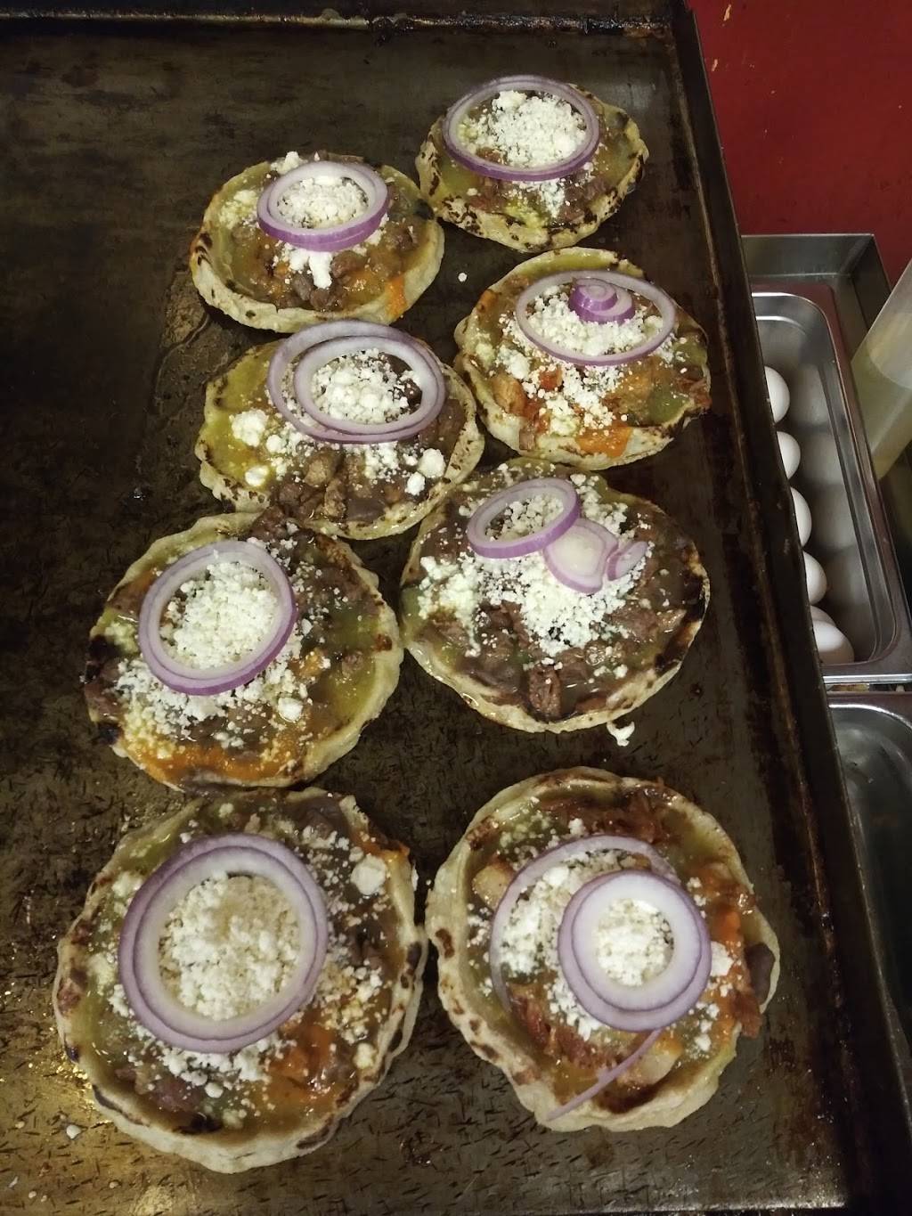 Restaurant & Deli Antojitos El Caribe Mix | restaurant | 1077 Huntingdon Ave, Waterbury, CT 06704, USA | 2037579699 OR +1 203-757-9699