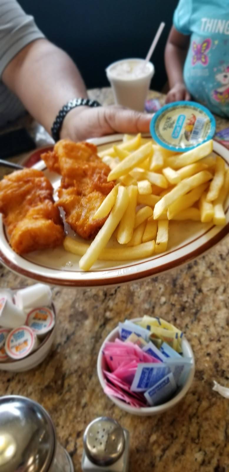 Leos Coney Island | restaurant | 6889 S State Rd, Saline, MI 48176, USA | 7349447100 OR +1 734-944-7100