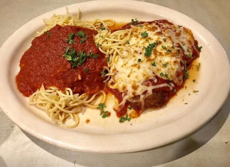 Matts Italian Cuisine | restaurant | 2771 Monument Rd, Jacksonville, FL 32225, USA | 9046464411 OR +1 904-646-4411