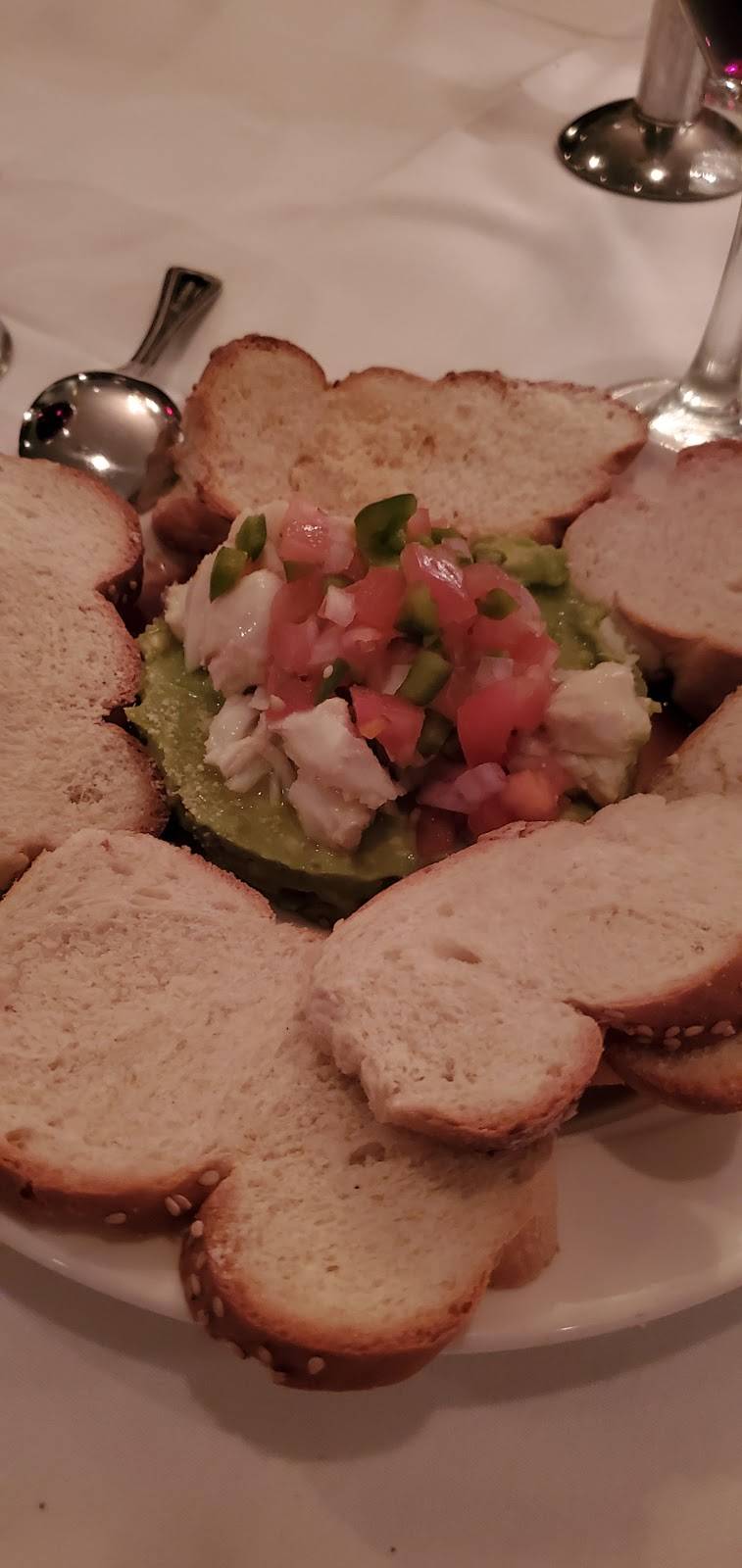 Austins Seafood & Steakhouse | restaurant | 5101 W Esplanade Ave, Metairie, LA 70006, USA | 5048885533 OR +1 504-888-5533