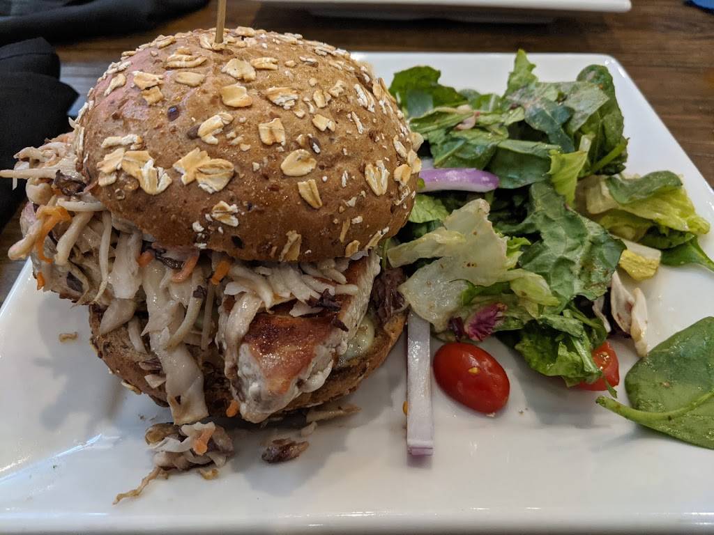 Blu Alehouse | restaurant | 1000 Palisades Center Dr E106, West Nyack, NY 10994, USA | 8453584258 OR +1 845-358-4258