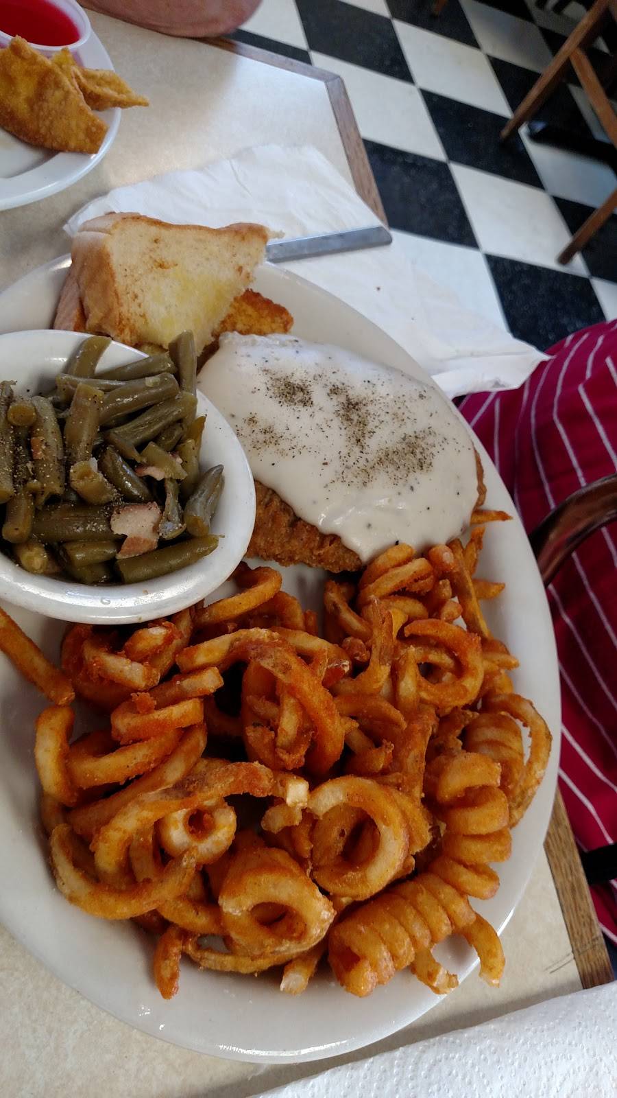 Quick Dine III | restaurant | 404 N Orange St, Butler, MO 64730, USA | 6602273780 OR +1 660-227-3780