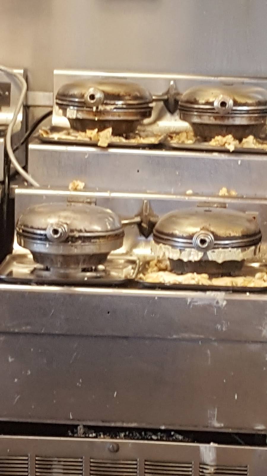 Waffle House | meal takeaway | 5419 Hwy 280 South, Birmingham, AL 35244, USA | 2059951370 OR +1 205-995-1370