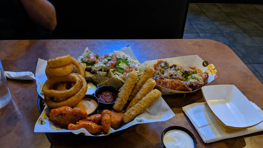 Buffalo Wild Wings | meal takeaway | 2927 S 5600 W, West Valley City, UT 84120, USA | 8019646700 OR +1 801-964-6700