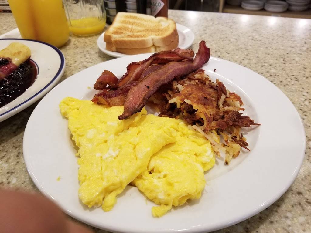 Bob Evans | restaurant | 895 Commercial Pkwy, Dover, OH 44622, USA | 3303437877 OR +1 330-343-7877