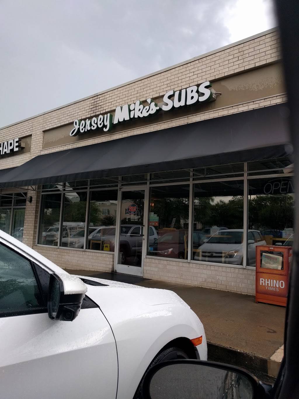 Jersey Mikes Subs | meal takeaway | 2104 Georgia St Suite 101, Greensboro, NC 27408, USA | 3363330002 OR +1 336-333-0002