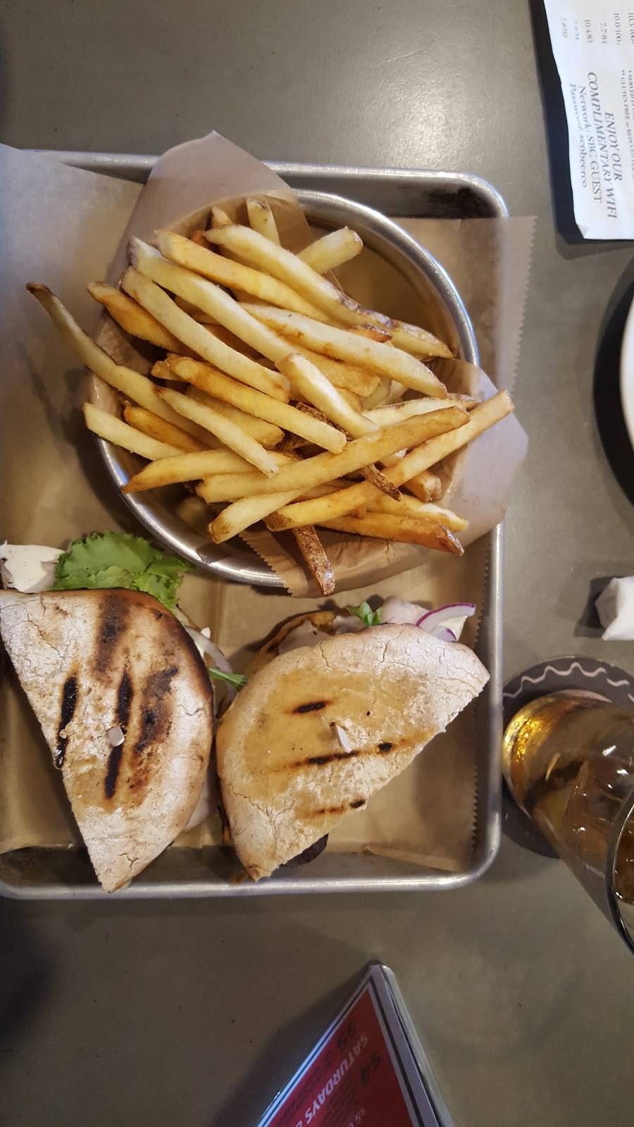 Scottsdale Beer Company | restaurant | 8608 E Shea Blvd, Scottsdale, AZ 85260, USA | 4802191844 OR +1 480-219-1844