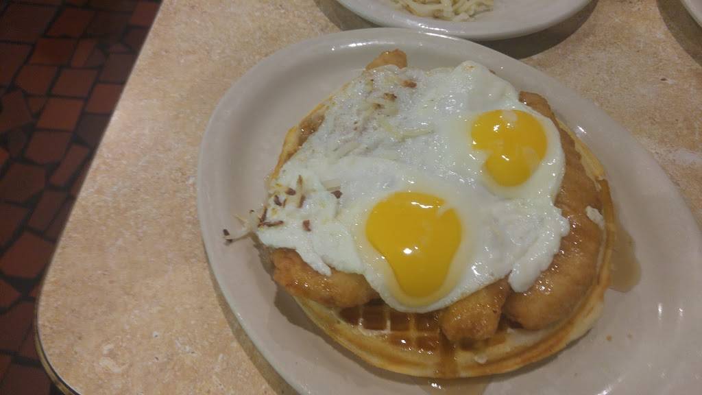 Peacocks Restaurant | restaurant | 1615 W South Loop, Stephenville, TX 76401, USA | 2549682900 OR +1 254-968-2900