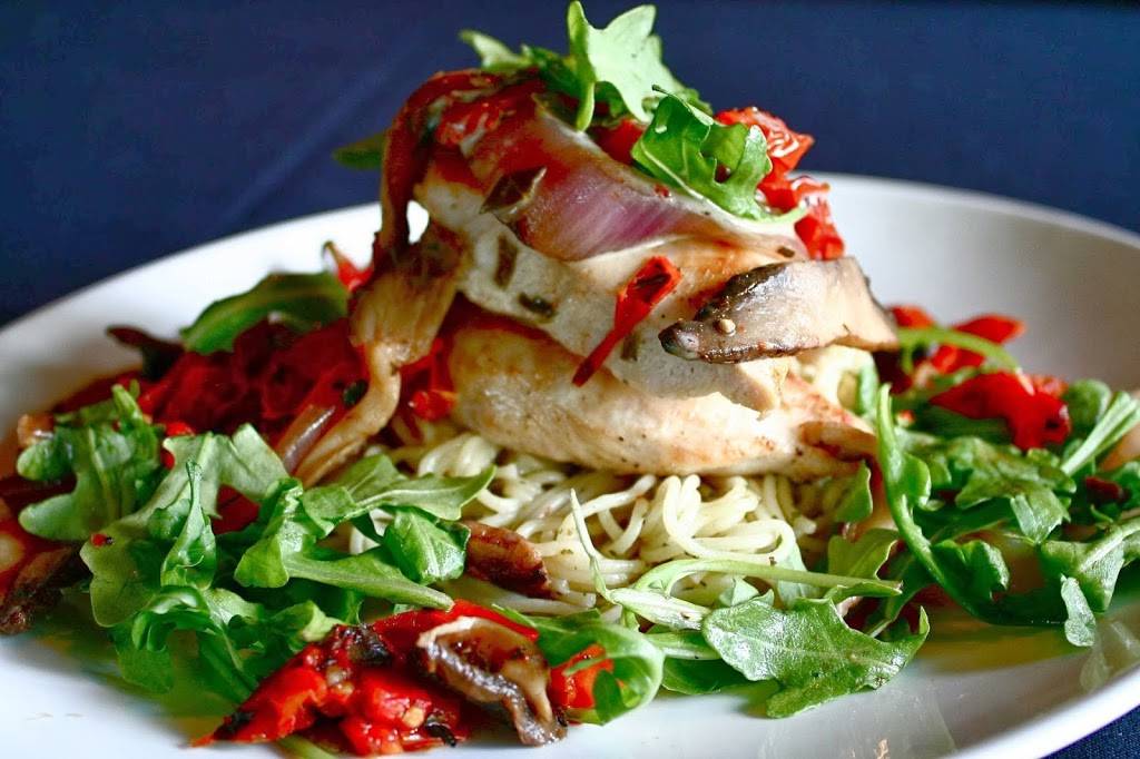 The Landing Restaurant | restaurant | 773 Ashmeade Rd, Moneta, VA 24121, USA | 5407213028 OR +1 540-721-3028