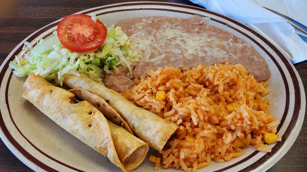 Nenas House Restaurant | restaurant | 4272 US-64, Kirtland, NM 87417, USA | 5057872435 OR +1 505-787-2435