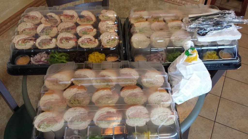 Subway | restaurant | 2829 Bay Rd, Saginaw, MI 48603, USA | 9897997827 OR +1 989-799-7827