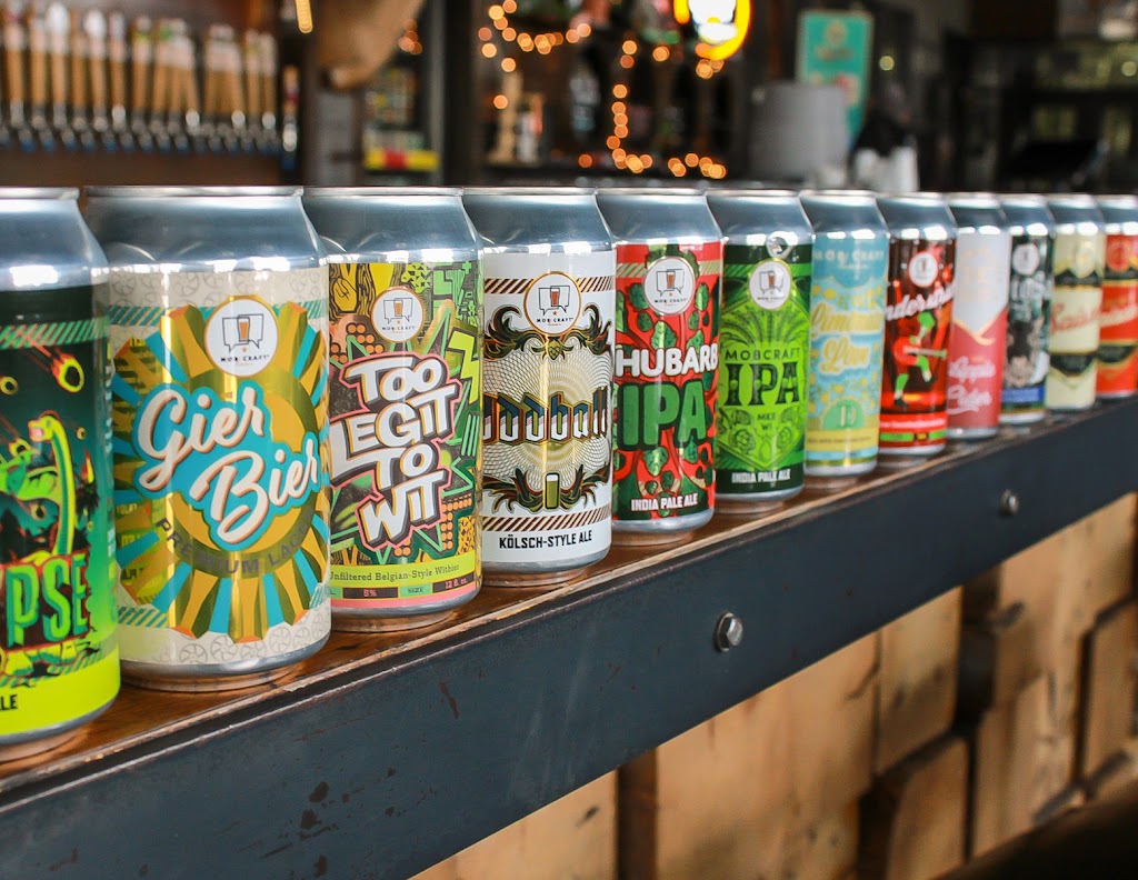 MobCraft Beer Woodstock | restaurant | 101 N Johnson St, Woodstock, IL 60098, USA | 8156870150 OR +1 815-687-0150