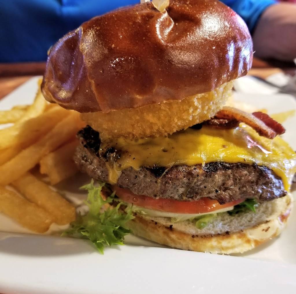 Coppertop Tavern Restaurant & Bar | restaurant | 0725 W 700 S, Wolcottville, IN 46795, USA | 2608543000 OR +1 260-854-3000