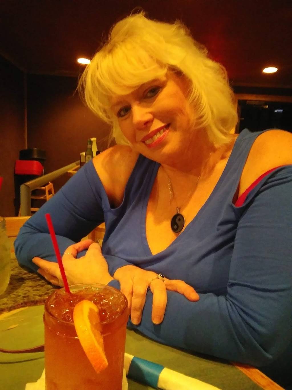 Spikes Beach Grill | restaurant | 310 Eastlake Dr, Warsaw, IN 46580, USA | 5743723224 OR +1 574-372-3224