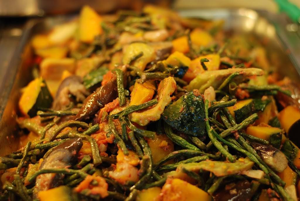 Nanay Glorias Filipino Restaurant | restaurant | 3756 W Ave 40 L, Los Angeles, CA 90065, USA | 3232555022 OR +1 323-255-5022