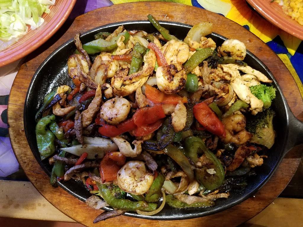 Tlaquepaque Mexican Restaurant | restaurant | 3090 Maple Ave, Zanesville, OH 43701, USA | 7404536465 OR +1 740-453-6465