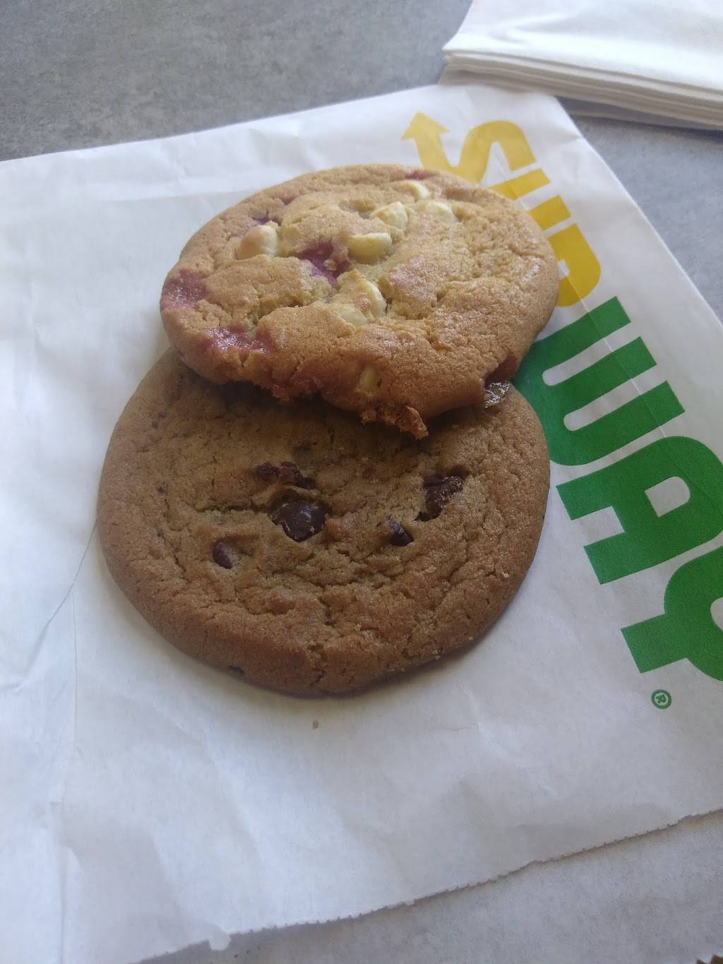 Subway | restaurant | 204 Main St, Duncan Falls, OH 43734, USA | 7406747166 OR +1 740-674-7166