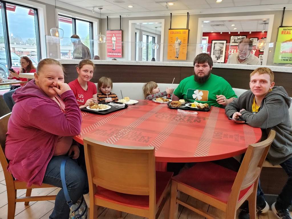 KFC | restaurant | 410 Highland Square, Crossville, TN 38555, USA | 9314841313 OR +1 931-484-1313